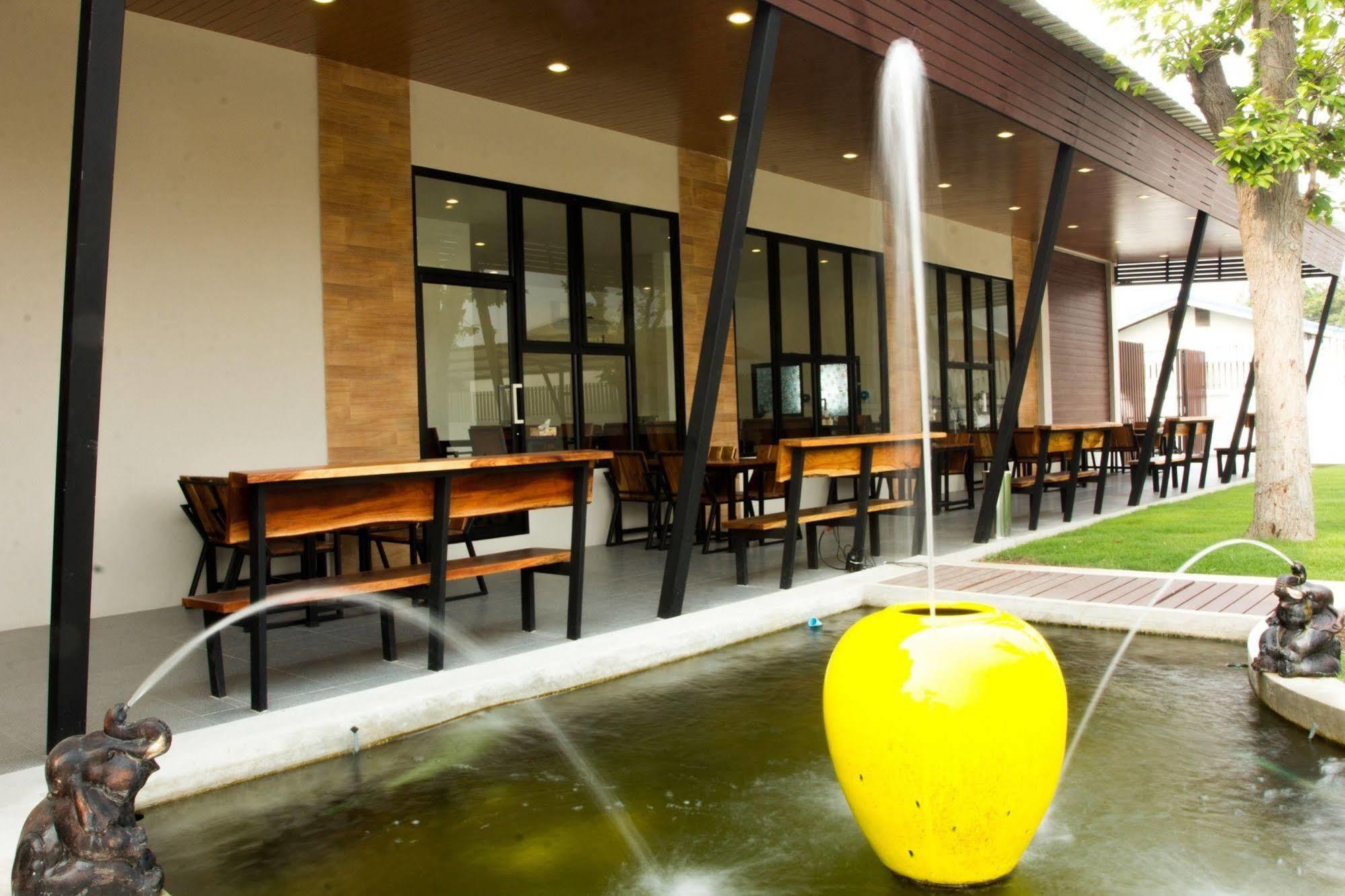 Np Hotel Buriram Exterior photo
